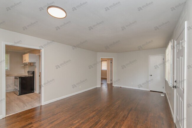 Photo - Newly Renovated & Spacious Home w/ Bonus Room