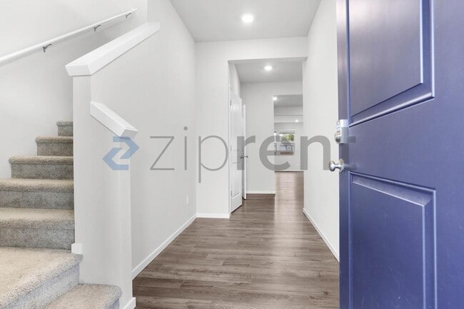 Photo - 1421 SW Pendleton Way