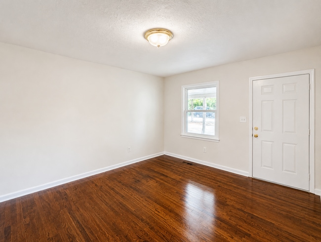 Photo - 2820 Cardo Dr NW
