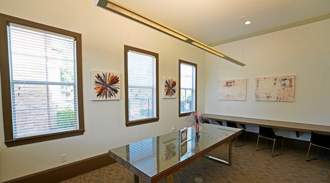 Sala de conferencias - Residences at River Park West