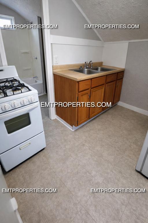 Photo - 416 East Ave