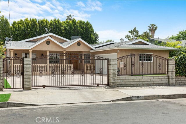Building Photo - 6508 Mammoth Ave