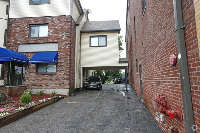 58 Leo Birmingham Pky