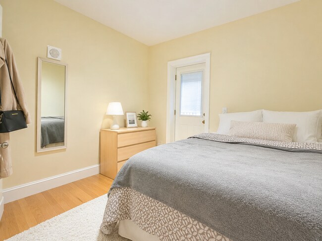 Photo - 1203 Beacon St Unidad 2