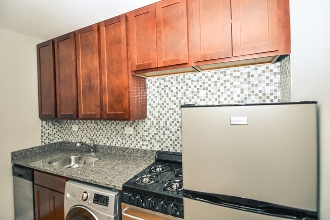 Photo - 555 W Arlington Unidad 117