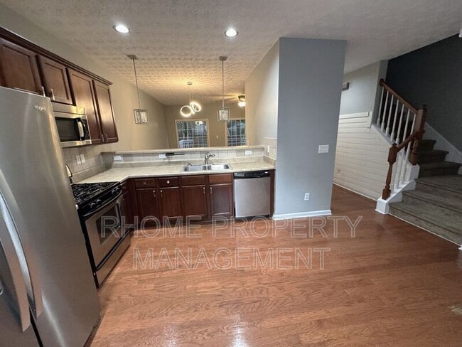 Photo - 756 Celeste Ln