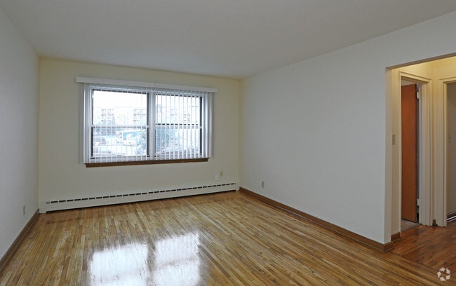Photo - Sibley Manor Apartments