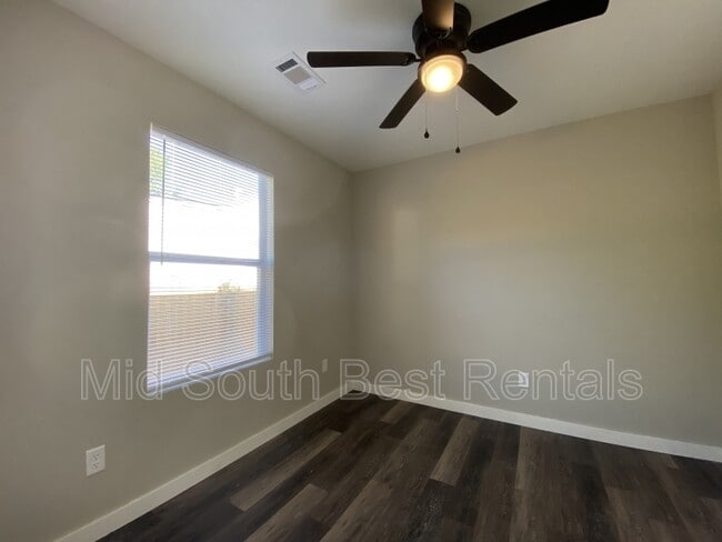 Photo - 2216 W 16th B