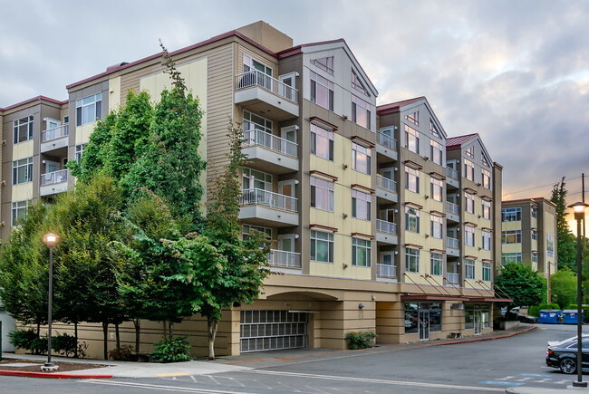 Photo - Courtyard Off Main Apartments