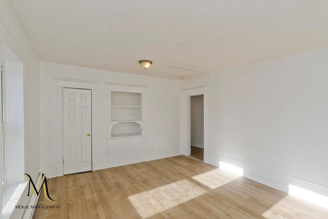 Building Photo - 528-532 Union Street Unit 528-1R