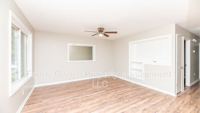 Photo - 143 Heather Dr