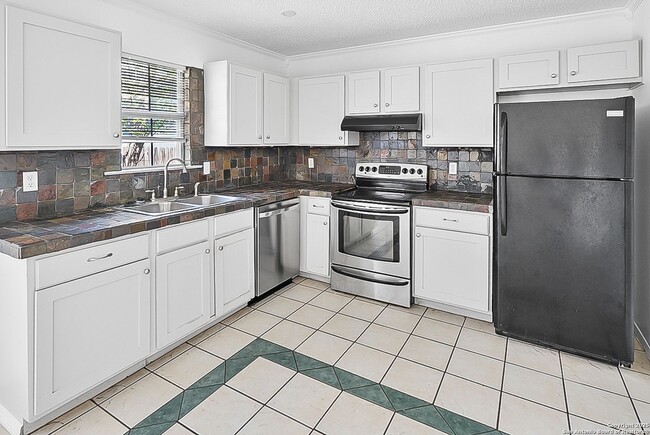 Photo - Charming 3 Bedroom in Pipers Meadow