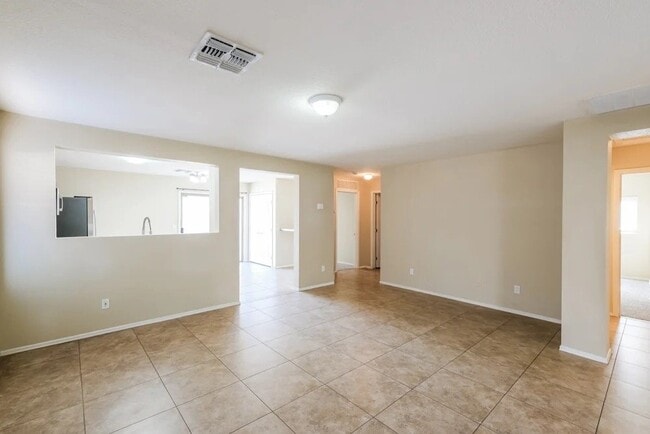 Photo - 113 E Beth Dr