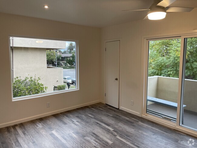 Building Photo - 4032 Inglewood Blvd Rental