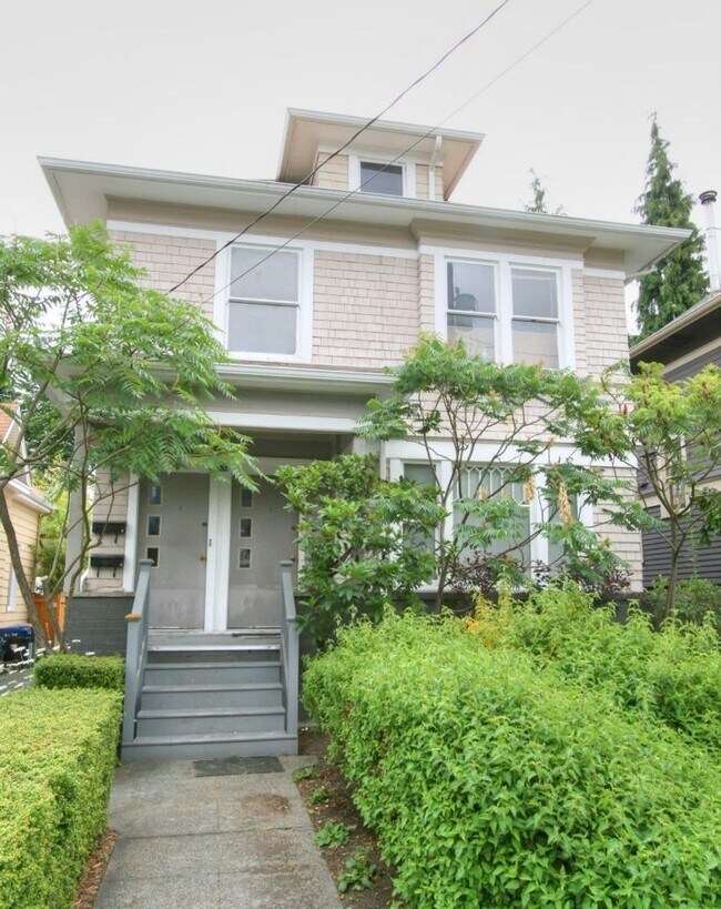 Photo - 620 Malden Ave E Apartment Unit 4