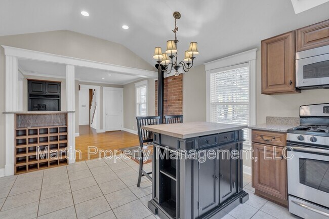 Photo - 2 Bellevue Ave