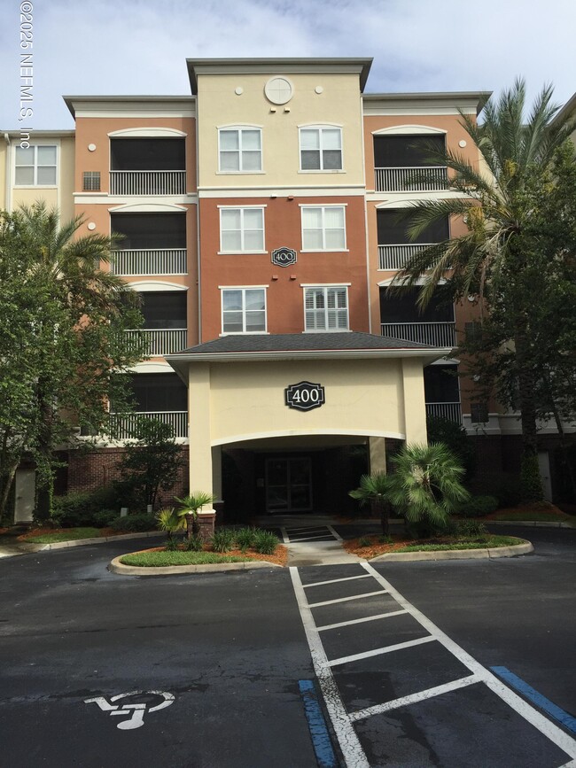 Building Photo - 4480 Deerwood Lake Pkwy Unit 424 Rental