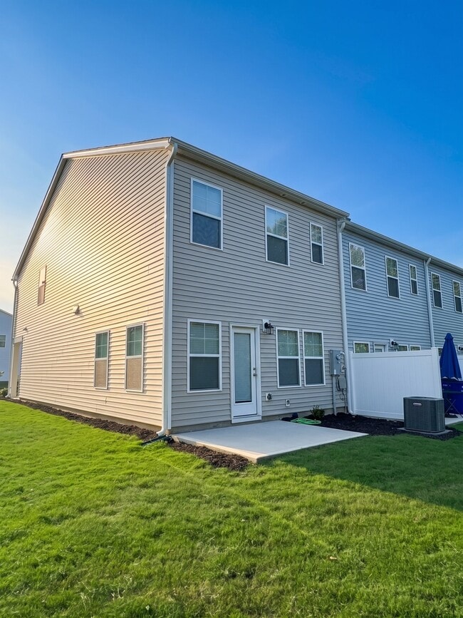 Photo - 167 Copper Fox Ln