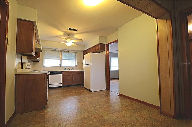 Photo - 1000 Cody Cove Rd