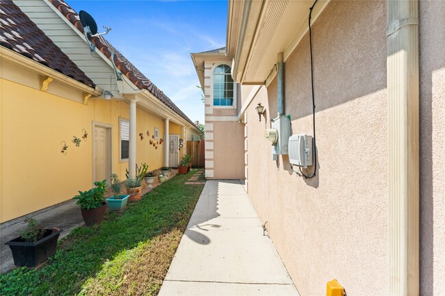 Photo - 11510 Palmsprings Dr