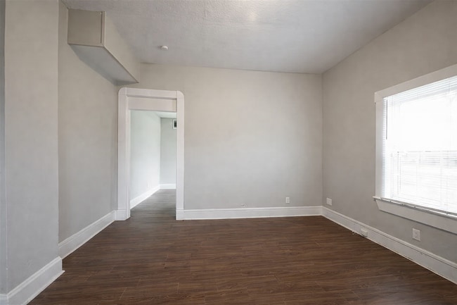 Photo - 17 S Tuxedo St