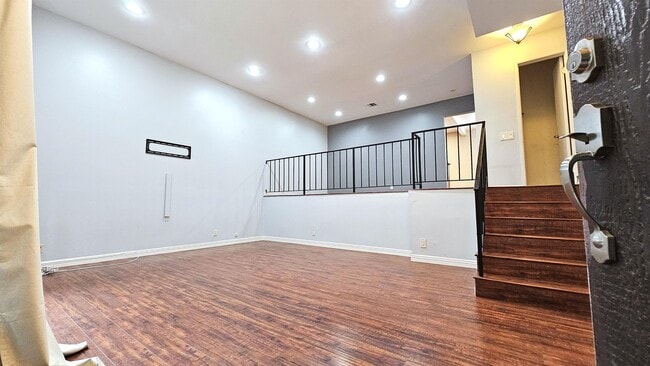 Building Photo - 8283 Willis Ave
