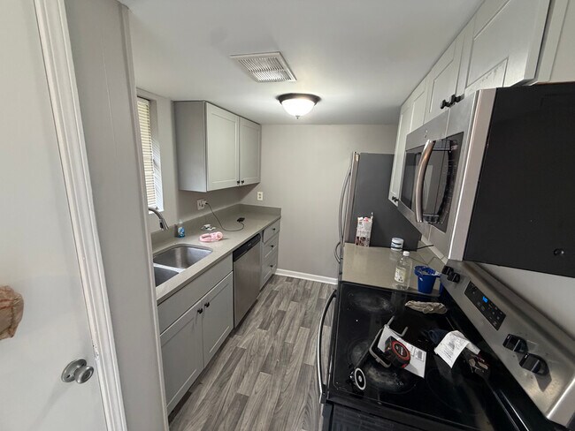 Room in Townhome on Northdale Rd