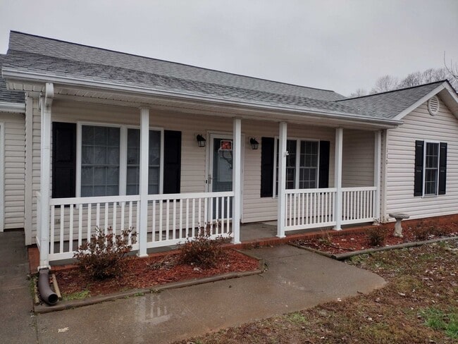 Building Photo - Available......... Beautiful,newly update... Rental