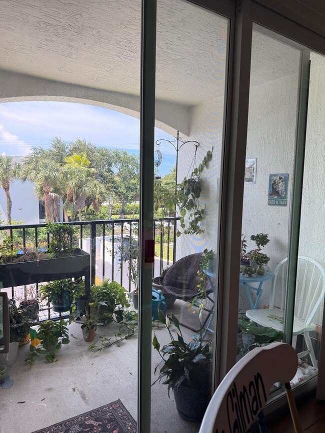 317 Villa Cir Unit 317