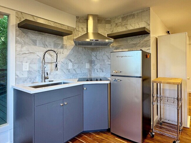 Photo - 2591 Magnolia Blvd W Unit #3631
