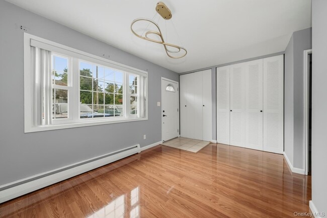 Photo - 71 Roosevelt Dr