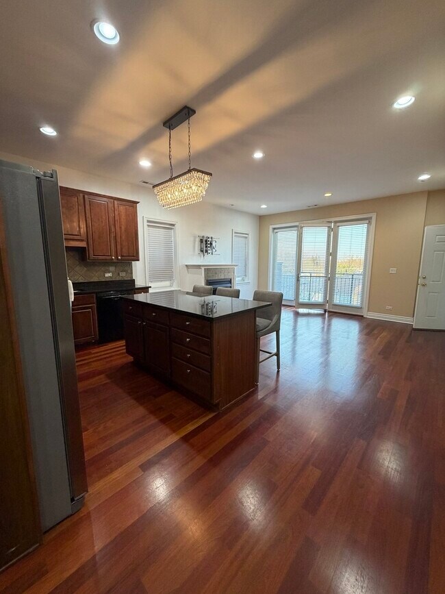 Photo - 3016 N Harlem Ave Unit 4N