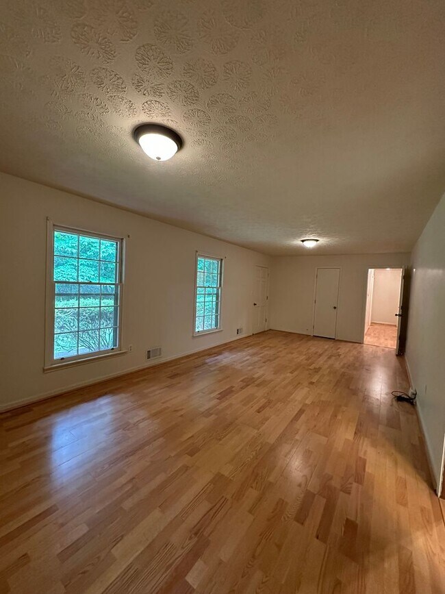 Photo - Available now,  3/2 with large unfinished basement, in University Heights