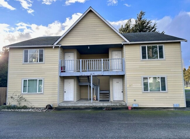 Building Photo - 413 SE Maylor St Unit #202