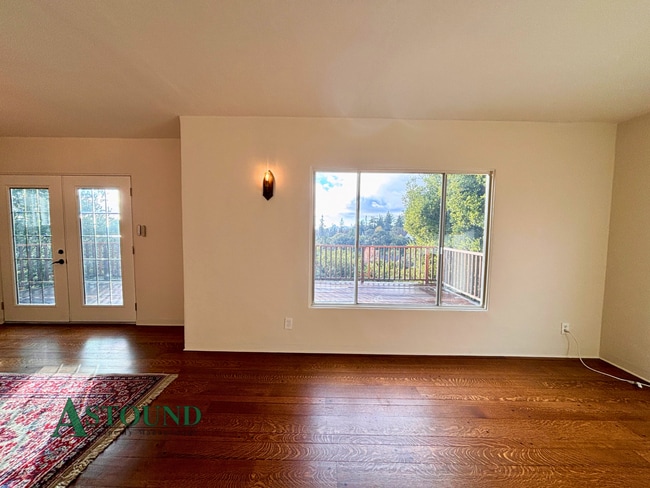 Photo - 915 Glendome Cir