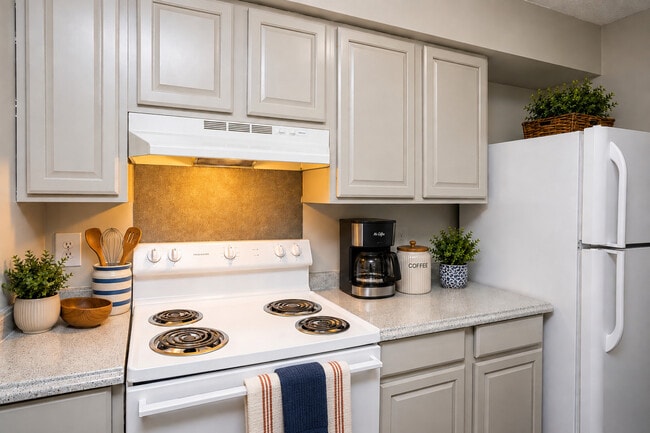 2 Beds 1 Bath 900 Sq Ft
