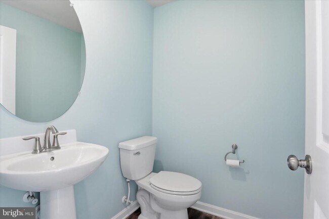 Photo - 889 Barksdale Dr