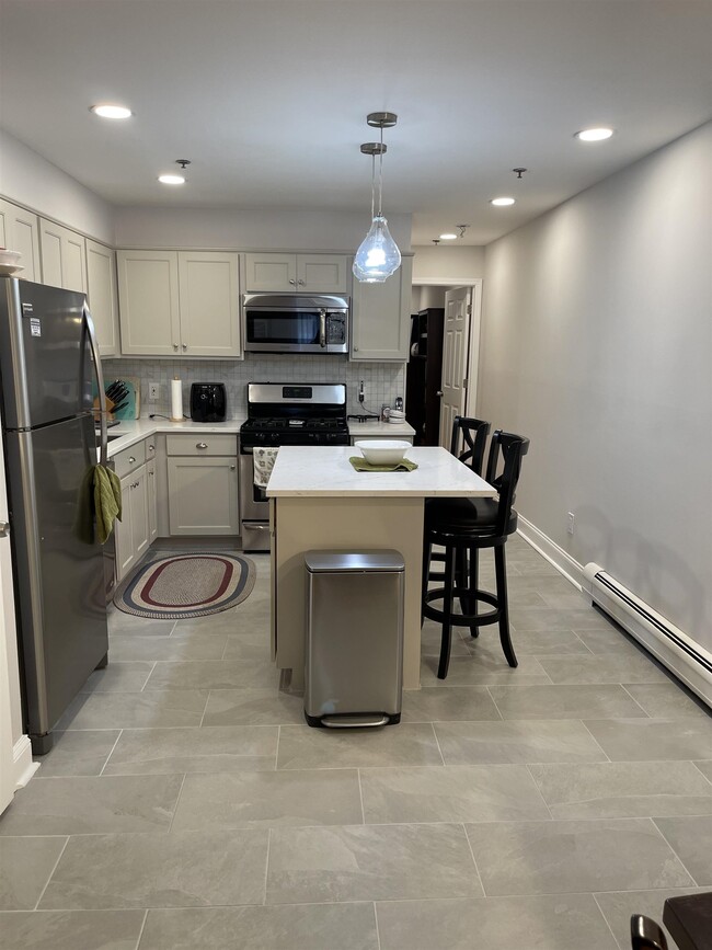 Photo - 208 1st St Unit 2