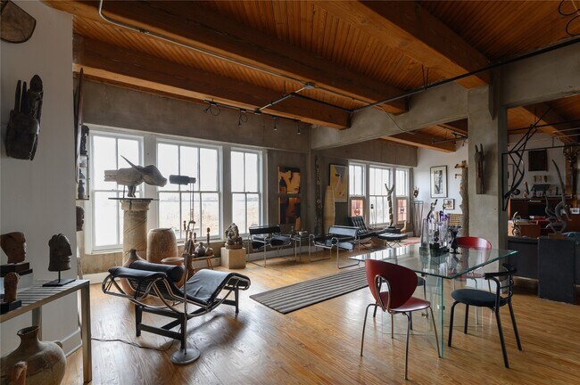 Photo - 711 William St Unidad 308