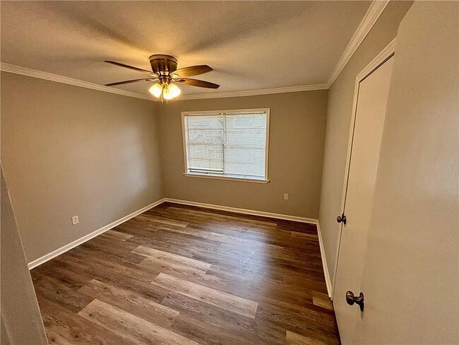 Photo - 466 Pinehill Dr