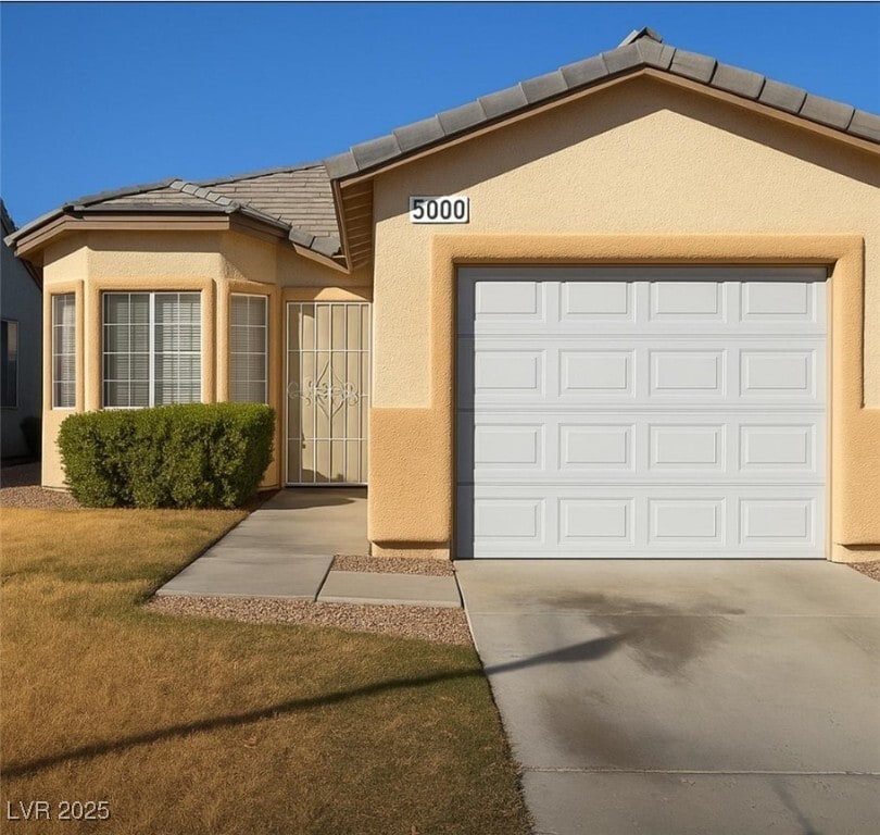 Photo - 5000 Royal Lake Ave