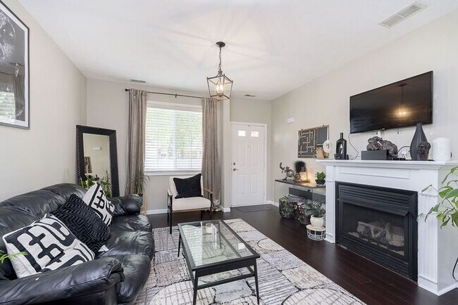 Photo - Beautiful Updated 2 Bed 2 1/2 Bath Condo i...