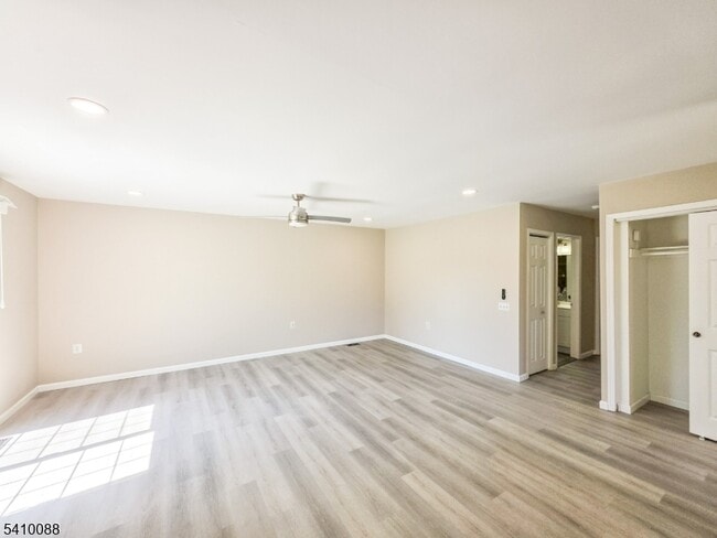 Photo - 3C John Adams Ct