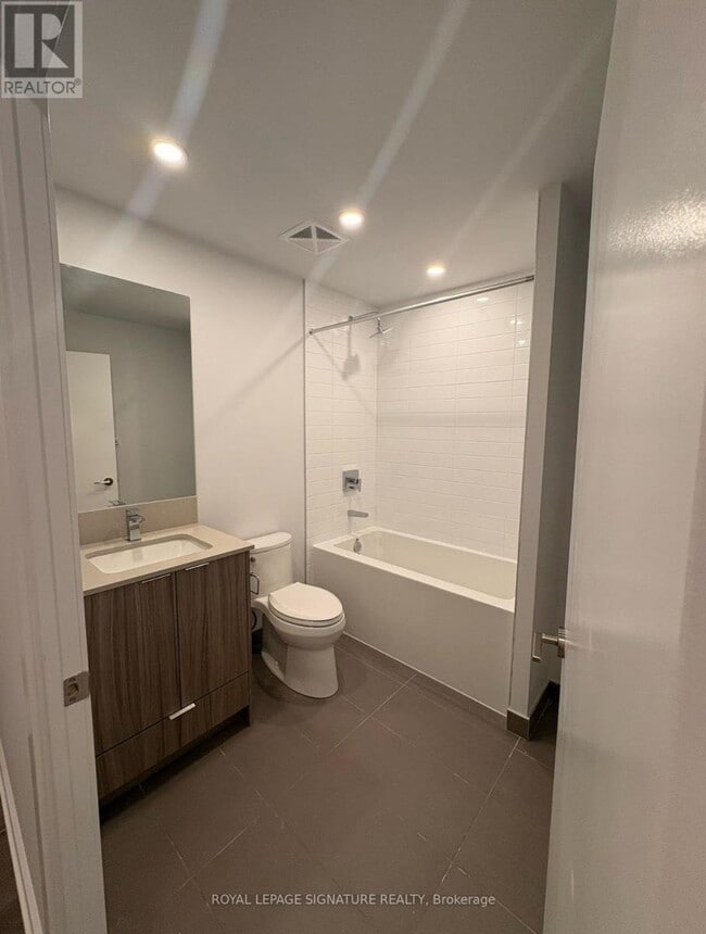 Photo - 430 Square One Dr Unité 810