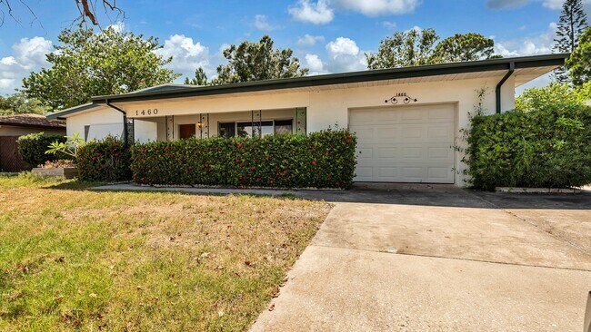 Building Photo - Charming 3bed/1.5bath Single Family Home o...