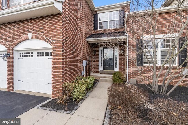 Photo - 2143 Eastport Way