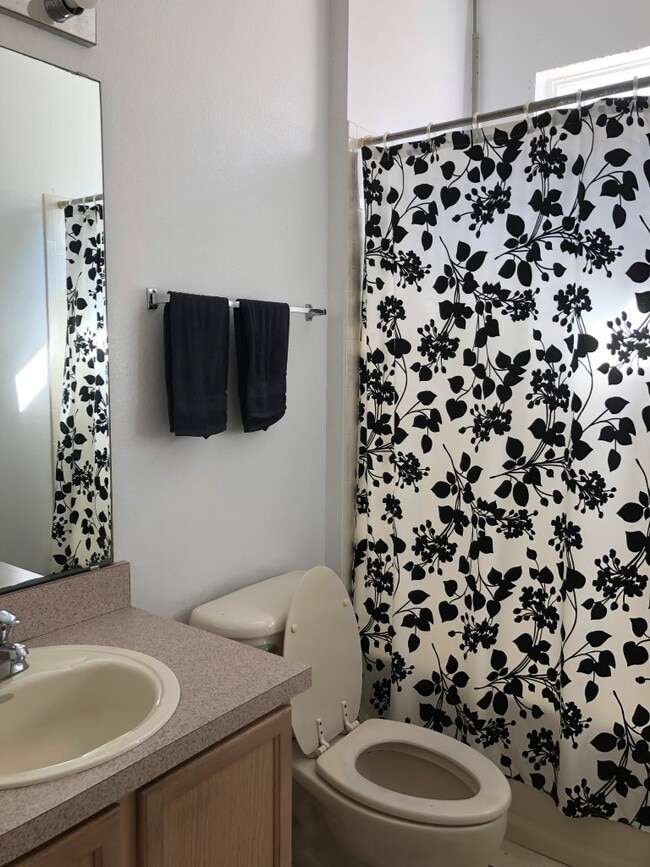 Photo - Fantastic Lake Nona area 4 B/2B Home ~ New...
