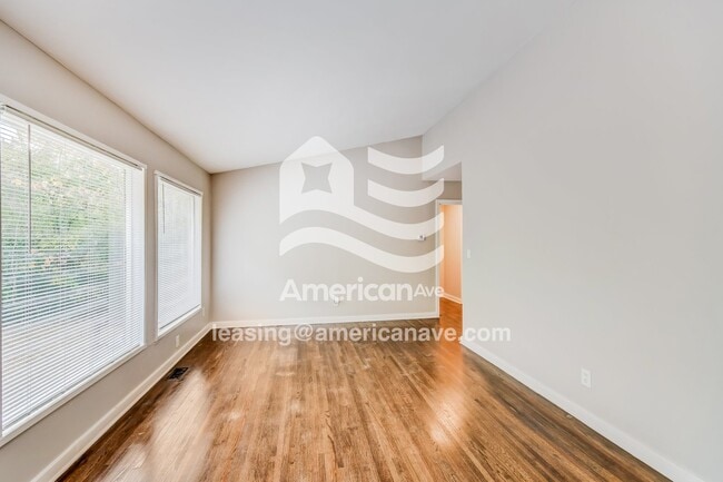 Photo - 1229 Birchwood St