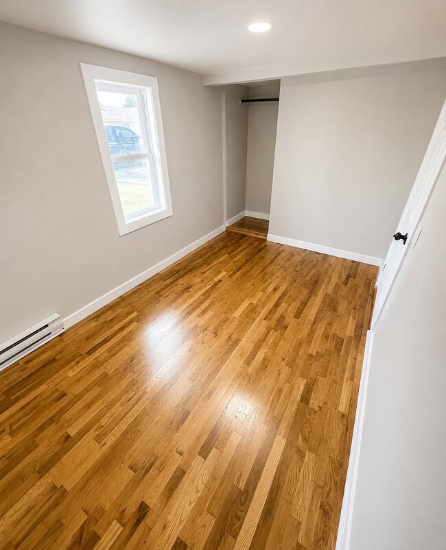 Photo - 715 Utica Ave