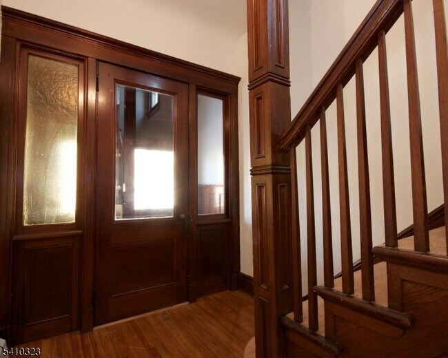 Photo - 13 Oxford St Unit 2